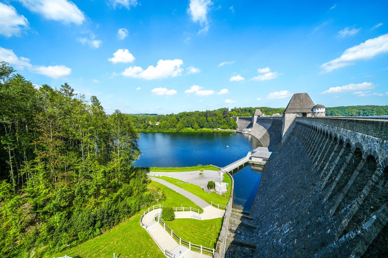 Comfort Sauerland iStock-2207002484 - Möhnesee. Möhne Dam